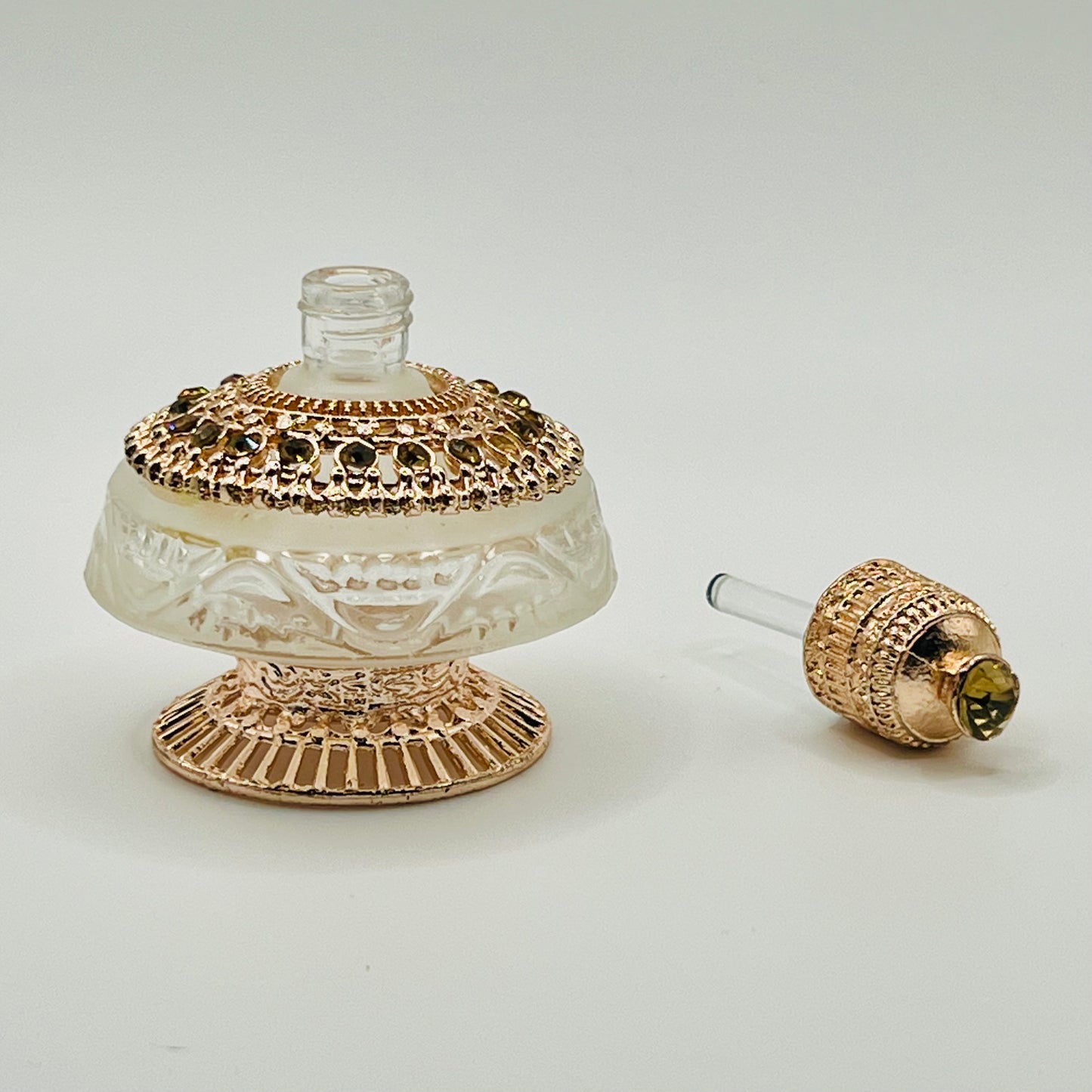 Pink White - Fragrances in Signature Bottles